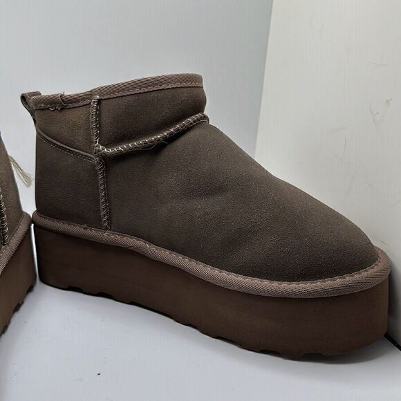 CUSHIONAIRE Women's Genuine Suede pull on platform boot +Memory Foam 8.5 TAUPE - Picture 6 of 7